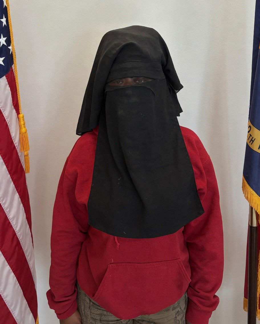 Molly Pitcher tweet media