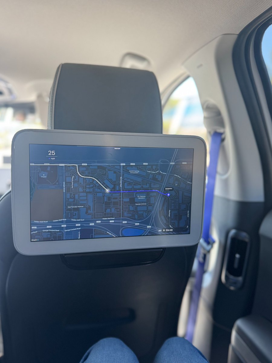 motionaldrive's tweet photo. The weekend starts soon...where to?

#lasvegas #motional #autonomousvehicles #futureofmobility https://t.co/Aec90imfzh
