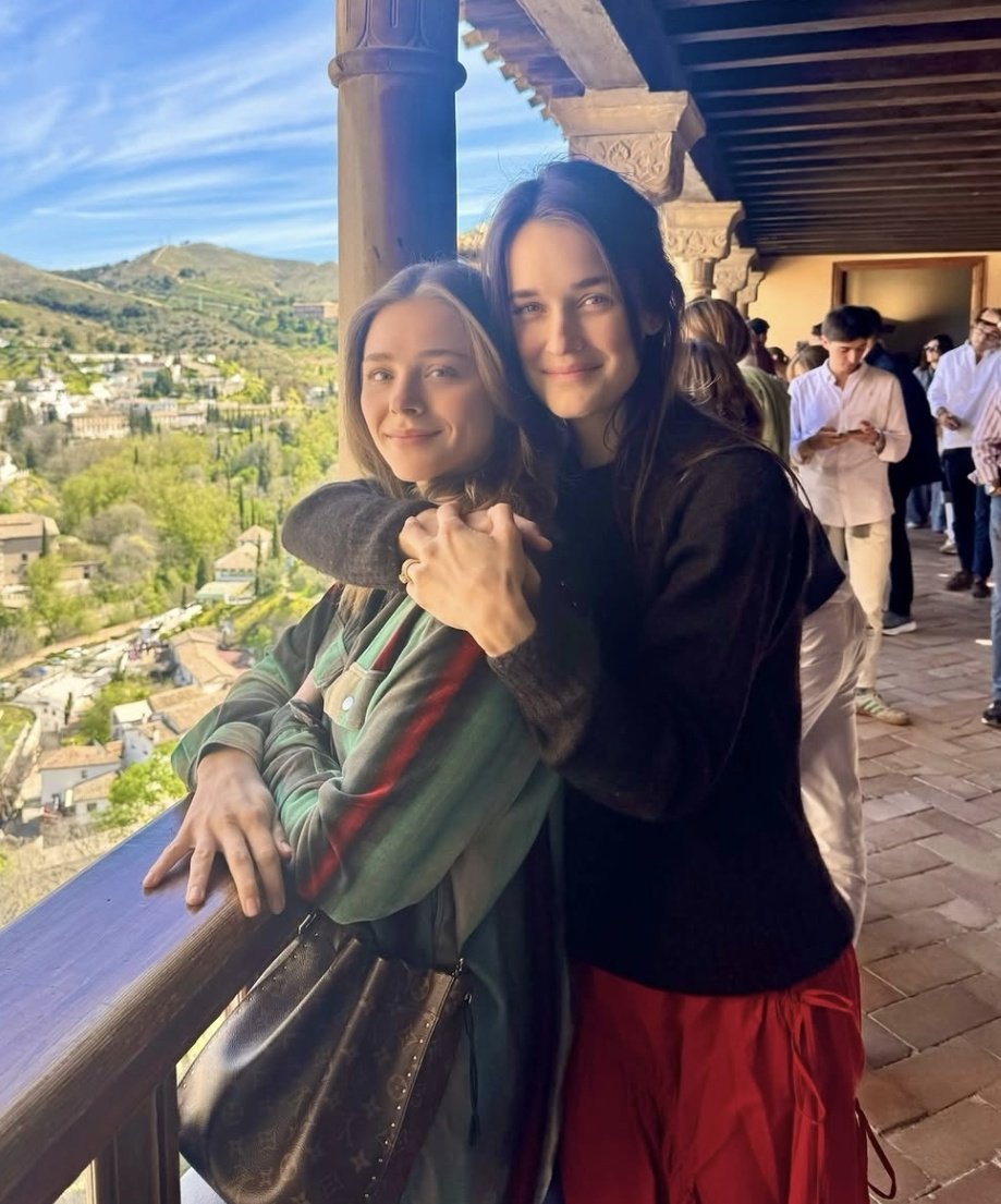 sapphics like: tweet media