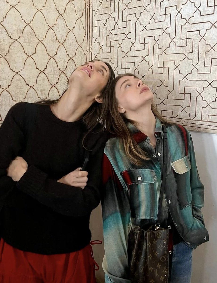 sapphics like: tweet media