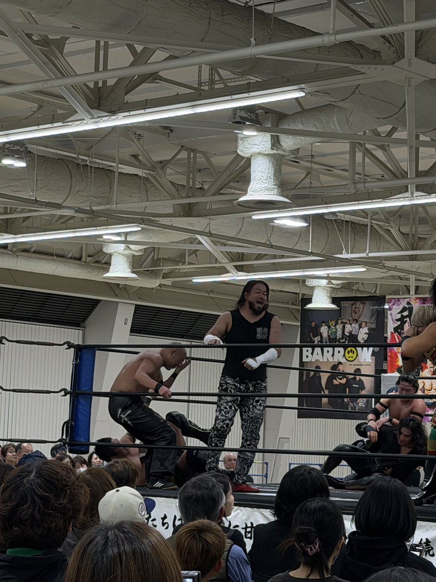 BkRi38238's tweet image. KAIももちろん行ってきた😂
いっぱい話したドリーム戦良かったし本間スプラッシュプランチャーめっちゃ好きやったから封印解くか思った言うてロブヴァンダムに影響されてたって教えてくれた！
大仁田厚も話もめっちゃした多分テーピングとか似てるよな今度聞こ👍
KAIはずっと応援する
#DRAGONGATE
#KAI