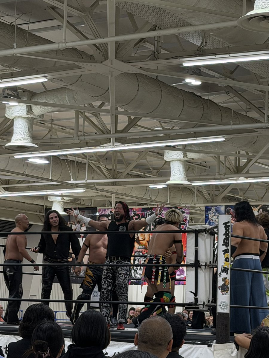 BkRi38238's tweet image. KAIももちろん行ってきた😂
いっぱい話したドリーム戦良かったし本間スプラッシュプランチャーめっちゃ好きやったから封印解くか思った言うてロブヴァンダムに影響されてたって教えてくれた！
大仁田厚も話もめっちゃした多分テーピングとか似てるよな今度聞こ👍
KAIはずっと応援する
#DRAGONGATE
#KAI