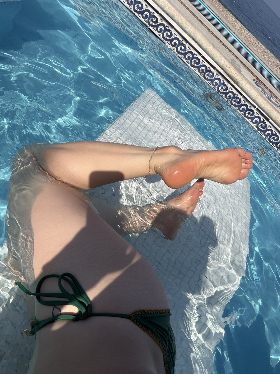 Kala 👽 tweet media