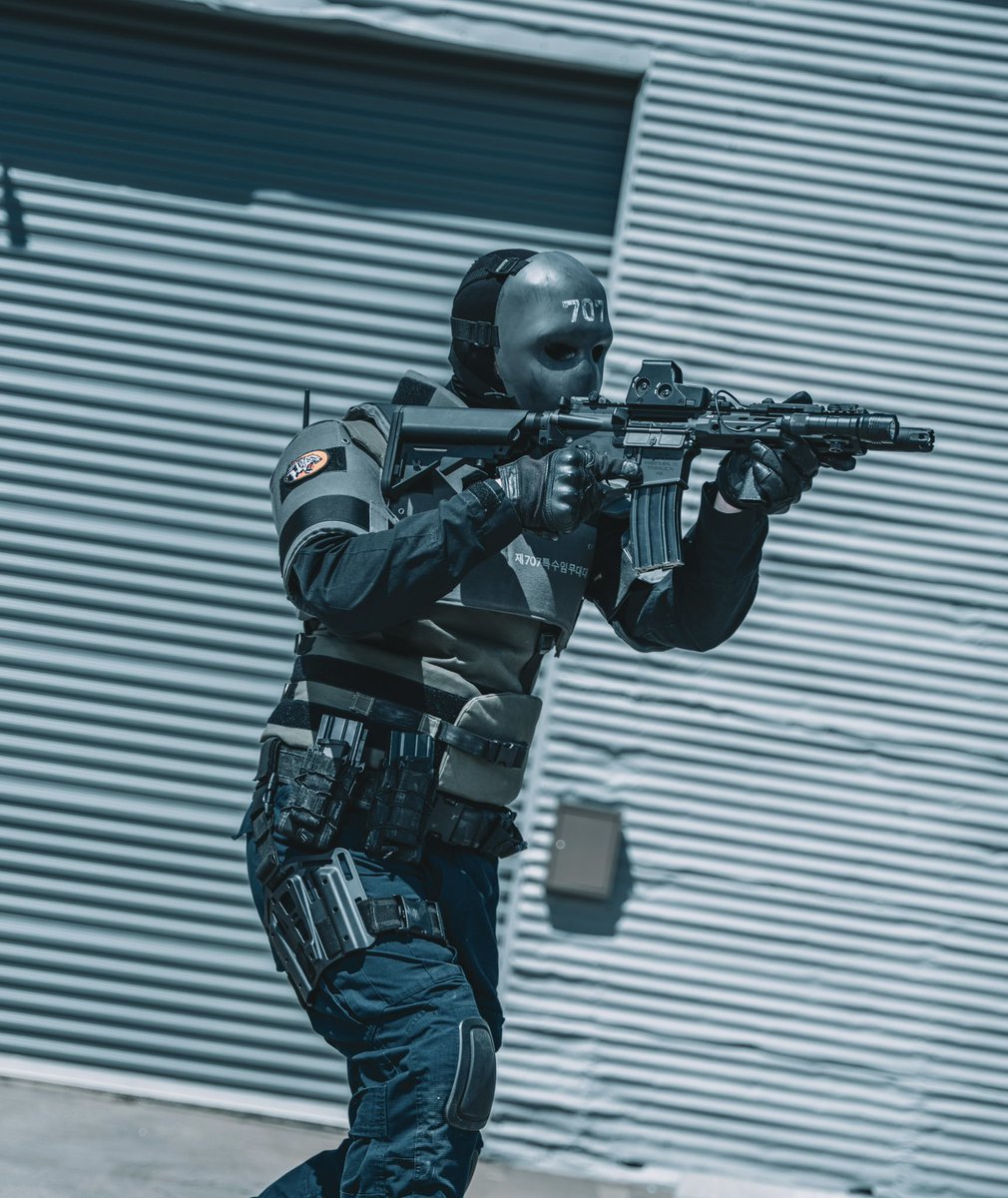 Callsign_Trespasser tweet media