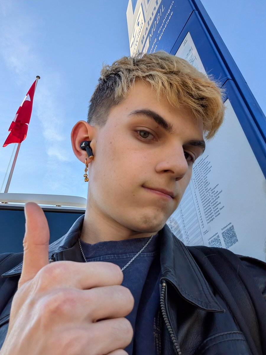 Kawaiilone tweet media