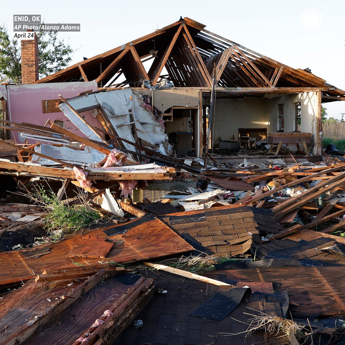 AccuWeather tweet media