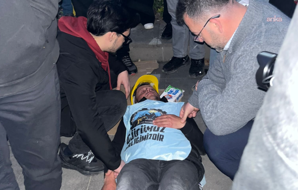Açlık grevindeki bir Doruk Madencilik işçisi daha fenalaştı!

Bağımsız Maden İşçileri Sendikası:

"Direnişe devam kararımızı açıkladığımız sırada, açlık grevinin 5. günündeki bir madenci kardeşimiz daha fenalaştı. Madencinin talepleri derhal kabul edilsin!"

İşçilerin talepleri