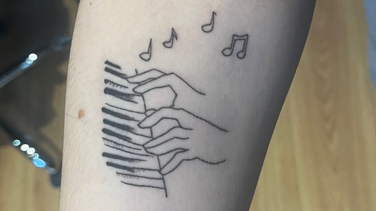 ella | I WROTE THE MADWOMAN FIC tweet media