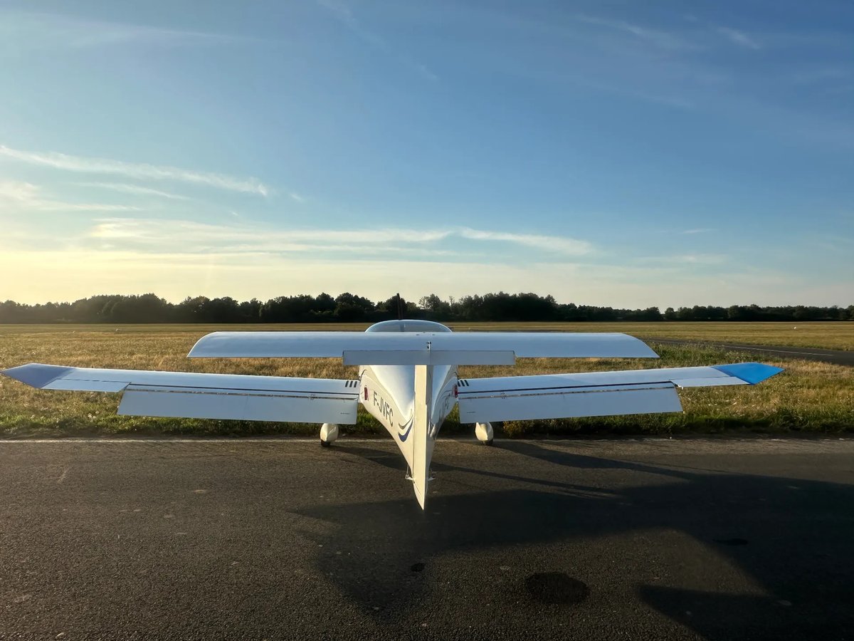 ulmavendre's tweet image. ⚡️ Multiaxe à vendre
MCR ULC 80CV, 360h, parachute, Skyview et PA, tous équipements à jour - 59 000€

🏠  Pays-de-la-Loire - Aérodrome de Montaigu-Saint-Georges

🌎 Plus d’infos : ulmavendre.fr/annonce/948/mu…

#ulmavendre #pourtoi #mcr-ulc #ulm #aircraft