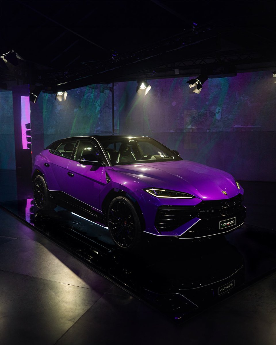 Lamborghini tweet media
