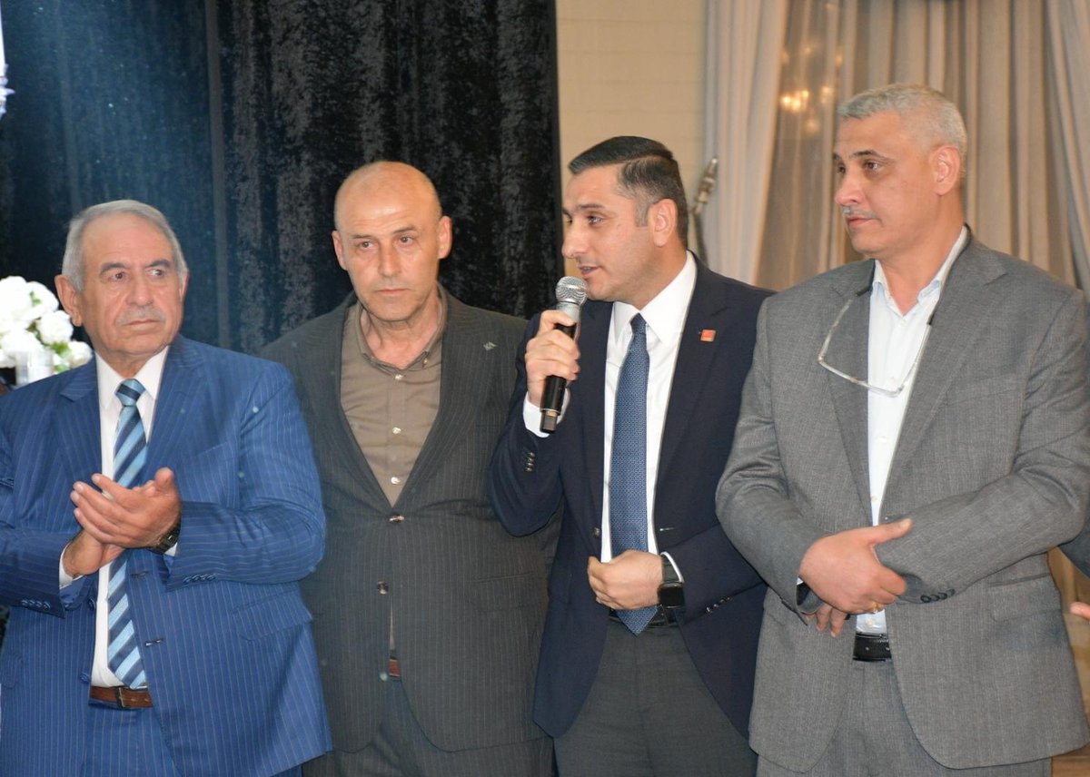 karadagferhatt's tweet photo. İl yöneticilerimiz ve İl Disiplin Kurulu Başkanımız Muhammed Emir Yetim ile birlikte,
Gençoğlu ve Satıcı ailelerinin düğün merasimine katılarak nikâh şahitliği yaptık.
Damat ve gelin hanıma bir ömür boyu mutluluklar diliyor, bu güzel birlikteliğin her iki aileye de hayırlar getirmesini temenni ediyorum.

@EmiryetimM @halilbarutchp @mustafakync_chp @hikmetsaka @ridvancoban