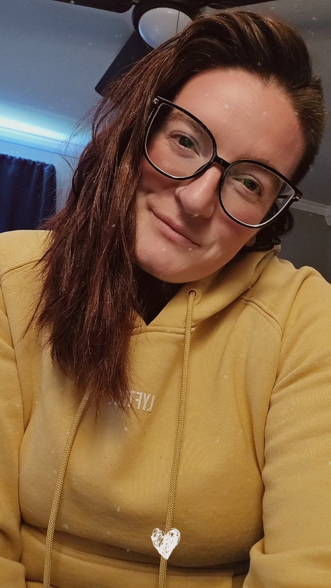 meag ✨️ tweet media