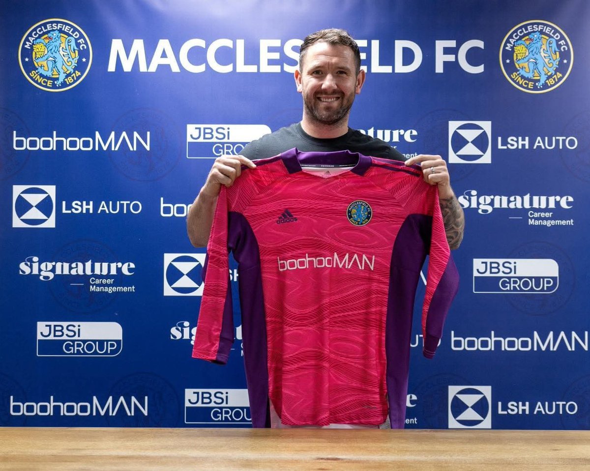 mtfcpastpresent's tweet photo. Last game of the season at Radcliffe on Saturday so here's one of our most recent players who has played for both

@samashton86 https://t.co/Q21nzuFtx4