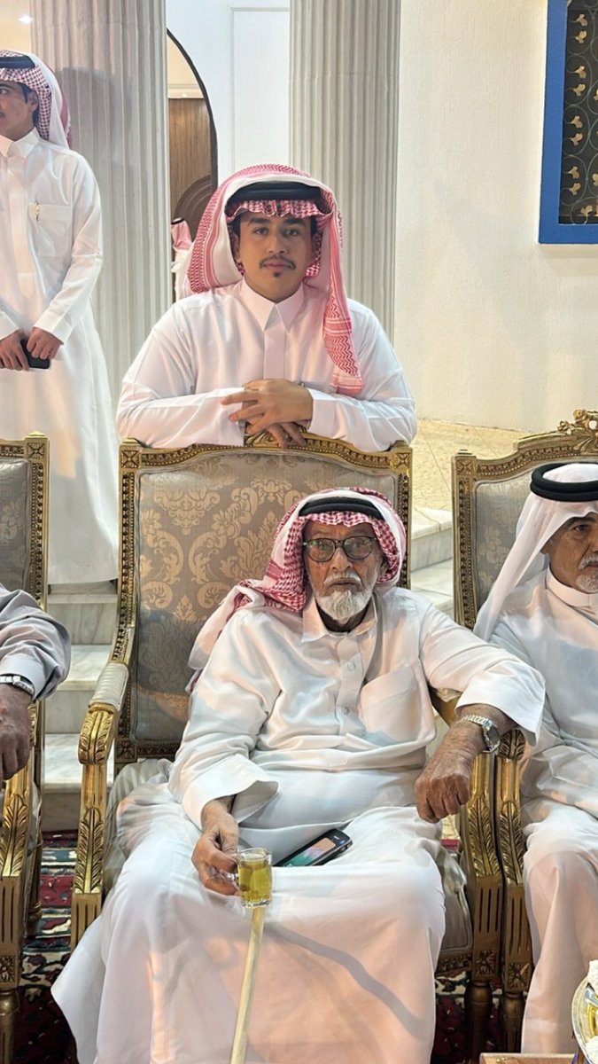 hizam202's tweet photo. اللّٰه خلقنا كذا من ماضيات السنين 
العز والمجد والاخلاق في دمنا

من فضل شيباننا وجدودنا الاولين
الصاحب يحبنا ويذم من ذمنا https://t.co/iTLP07faI7