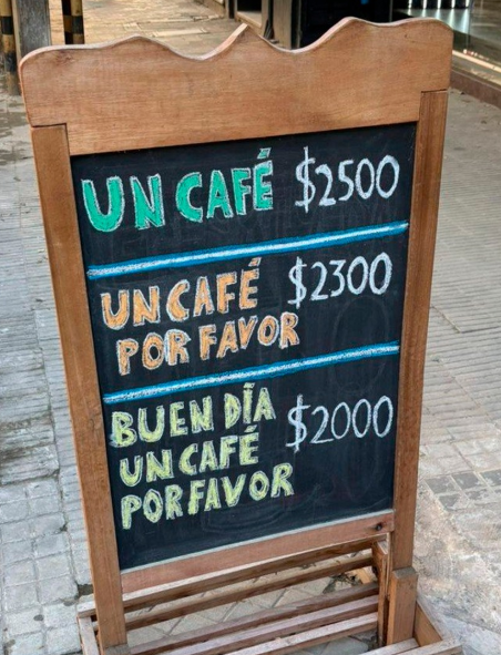 CS_Millennials's tweet photo. ☕ En un bar de Rosario, el café cuesta $2500, $2300 o $2000 según cómo lo pidas. El local premia la amabilidad con precios más bajos si el cliente dice “por favor” y “buen día”. #Rosario #Café #Curiosidades #Gastronomia #Argentina https://t.co/uQuy5PP232