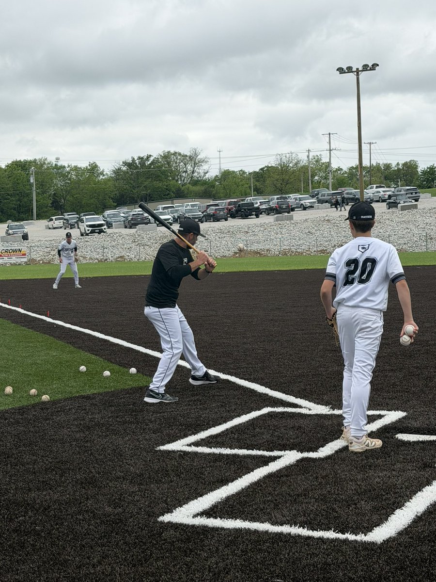 M_Watermann's tweet photo. Games about to start for the @C_H_SPanthers @CHScoachRodgers ⚾️ team vs Boonville. Prep Cast 🔗 👇 https://t.co/mOVCftEadJ