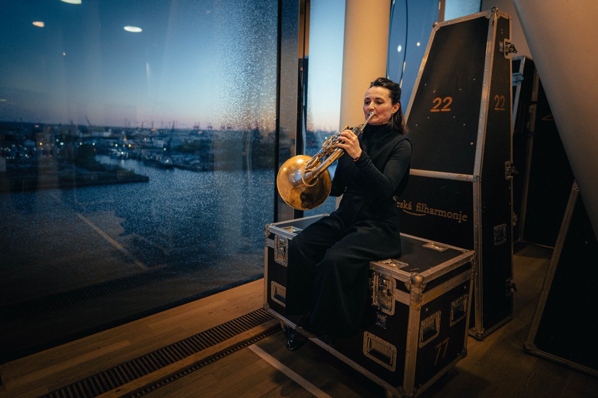 CFilharmonie's tweet photo. S výhledem z 12. patra Elbphilharmonie se rozehrává jedna radost! https://t.co/pCZGtH2ZAO