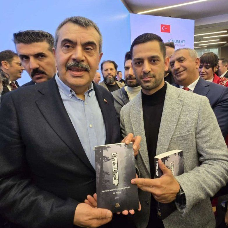 𝐸ş𝓇𝑒𝒻𝓅𝒶ş𝒶𝓁ı tweet media