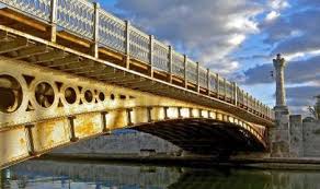 Como parte del mejoramiento social en la infraestructura de la ciudad de Matanzas se acometen varias obras vitales, como en Hospitales provinciales, Gastronomía y puente Lacret Morlot.
#Matanzas #GobMtz #MatancerosEnVictoria