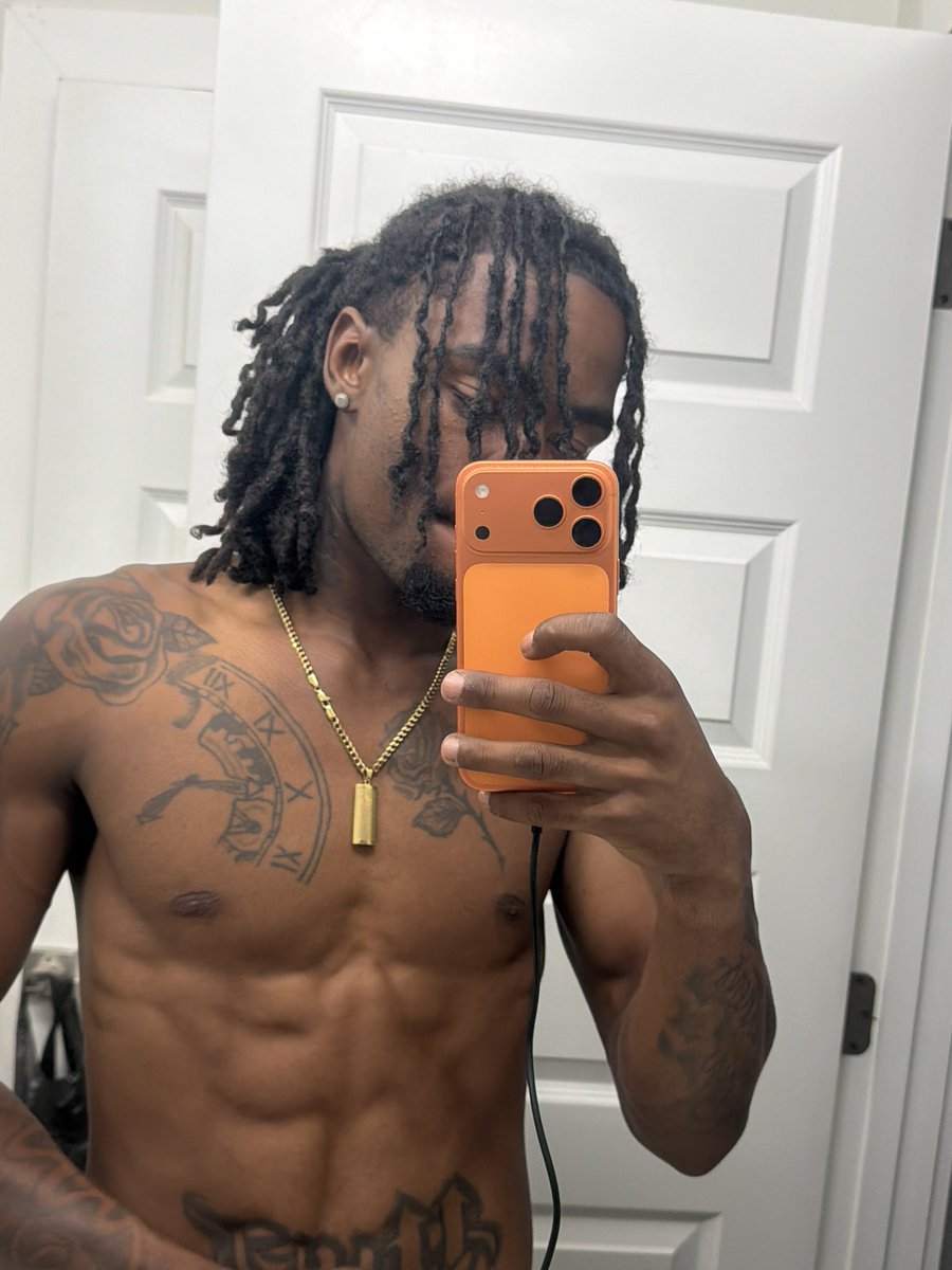 da biggest!🥱 tweet media