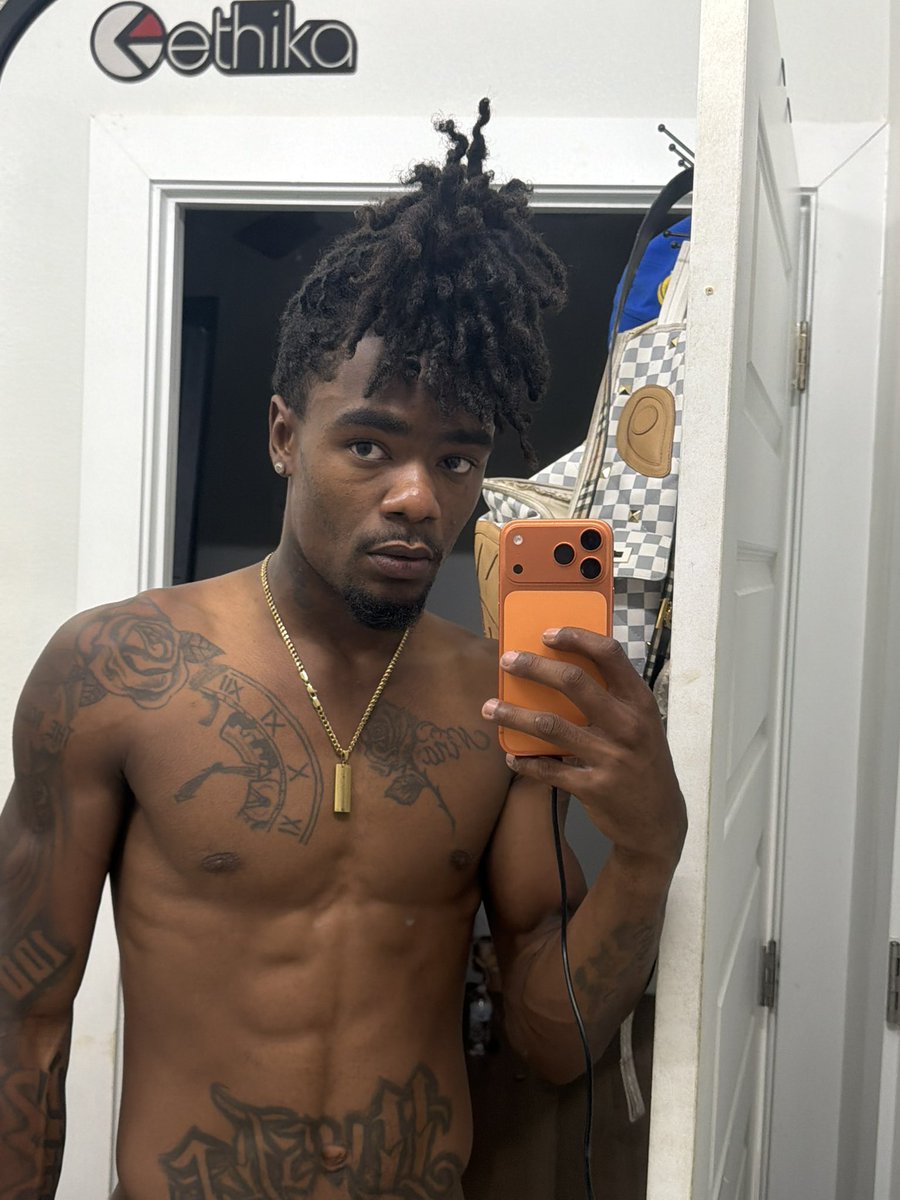 da biggest!🥱 tweet media