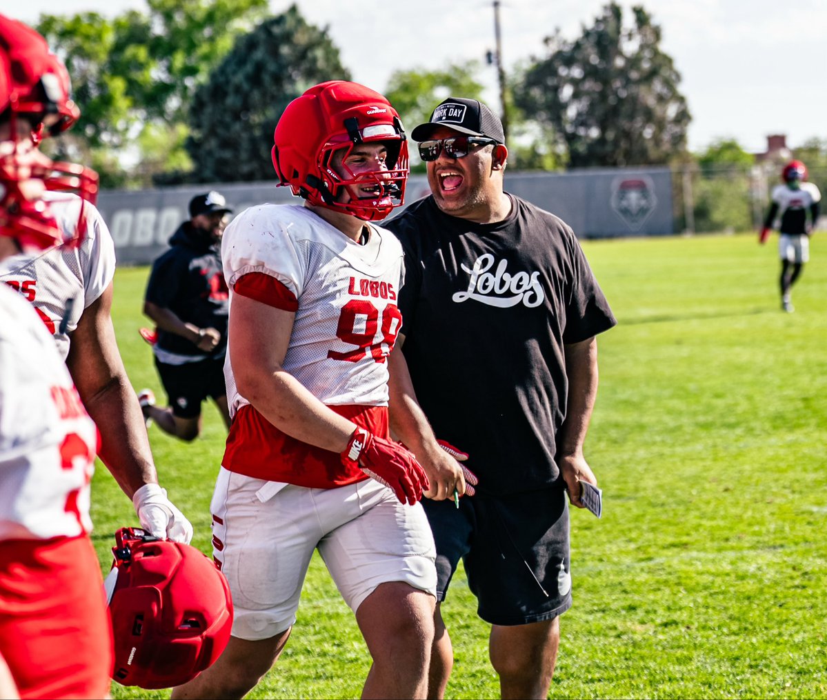 Coach Hebron (Loni) Fangupo tweet media