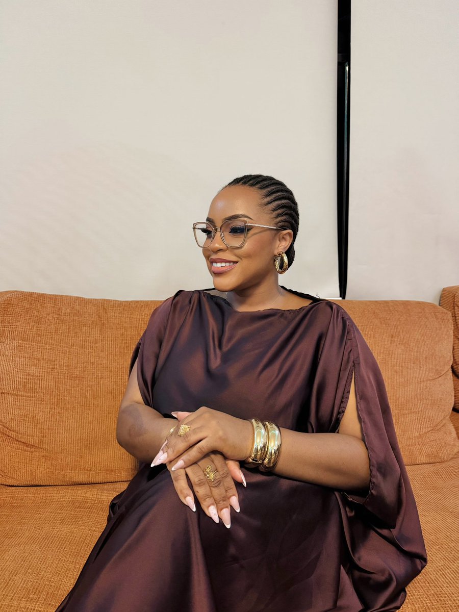 minah🌹 tweet media