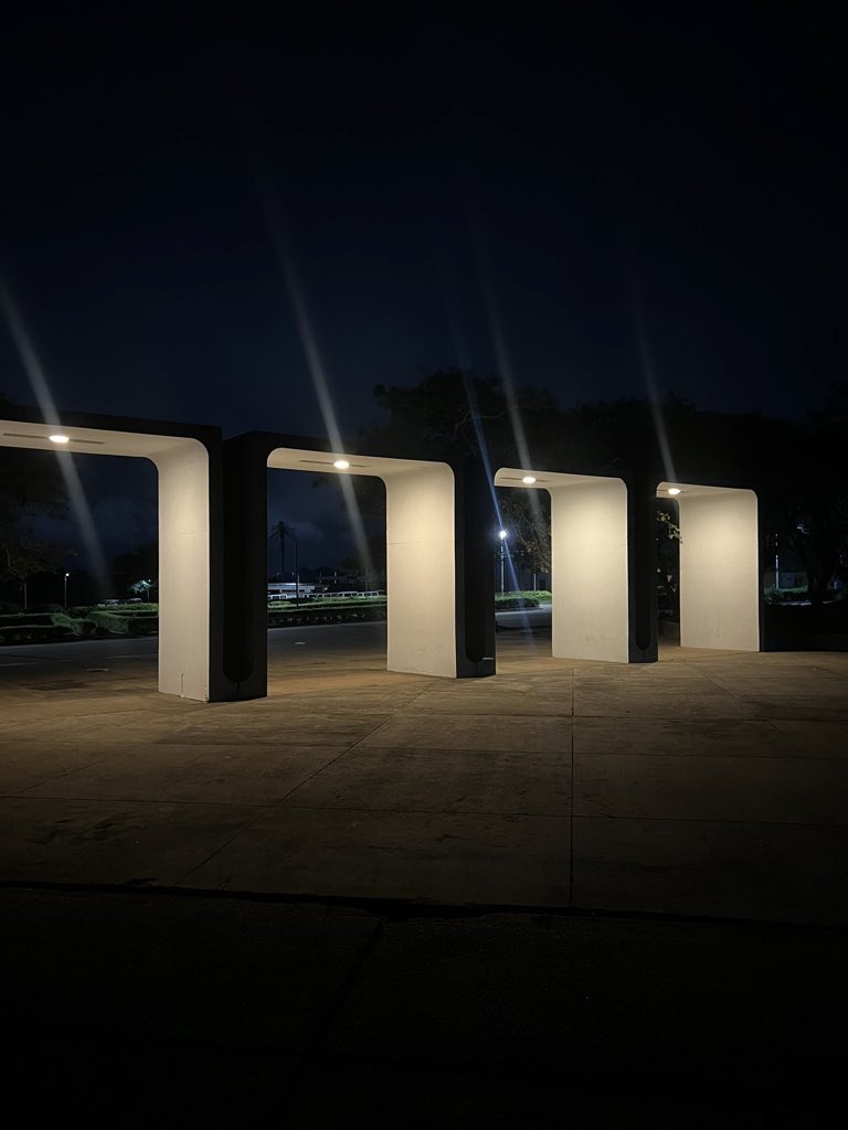 AYOMIDE ⚜️ tweet media