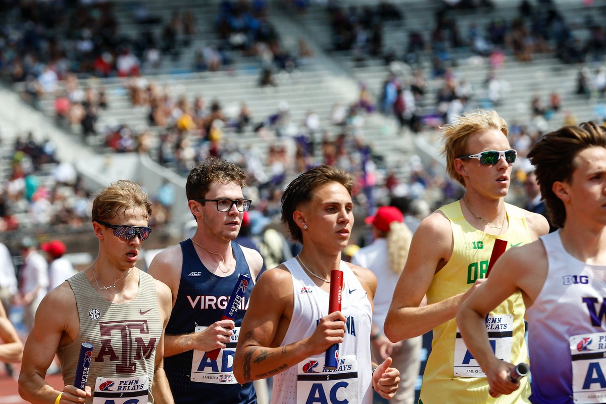 UVATFCC's tweet image. Down to the wire

The team of Nate Mountain, Anders Felts, Sam Rodman, and Gary Martin finished 🥉 in the College Men's Distance Medley Championship of America
⏱️ 9:33.13

#GoHoos
