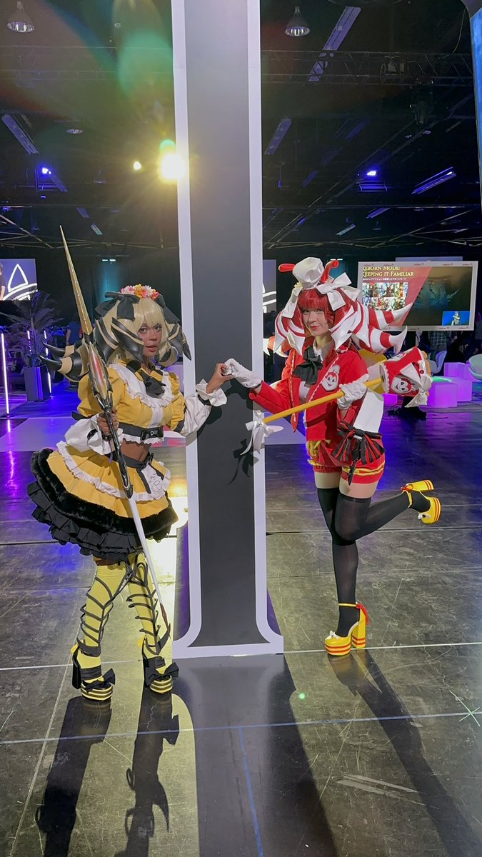 WE ARE AT FANFEST!!! I worked hard on these costumes and the girls are killing it !!  Come find us 

#FFXIVFanFest <a href="/FF_XIV_EN/">FINAL FANTASY XIV</a>