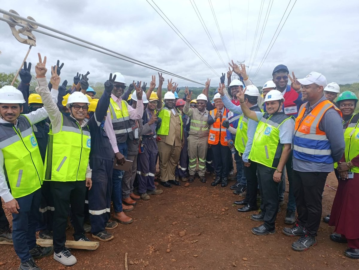 TheCameroonianZ's tweet image. Visite sur les chantiers #Cameroon :

Projet de raccordement du Réseau Interconnecté Sud (#RIS) au Réseau Interconnecté Nord (#RIN). 

*Un chantier déjà bien engagé, qui traduit concrètement la marche du Cameroun vers un système électrique national unifié.