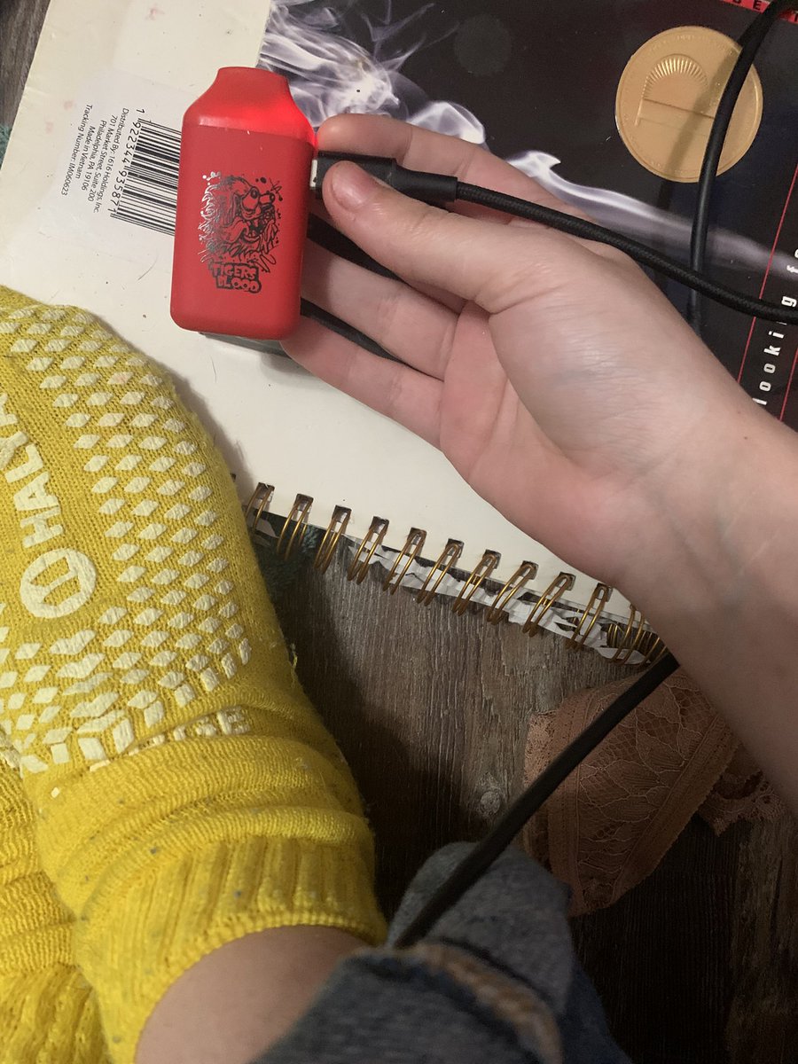 schizosinger's tweet photo. IM OUT OF THE PSYCHWARD GUYS!!! I also snuck my cart in and they never caught me 🫣 #988twt #shtwt https://t.co/sBTiA1BXte