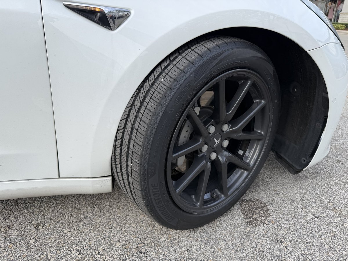 get2jeremy's tweet photo. Absolutely terrifying evening for my wife and baby yesterday. My wife was driving with our baby and was leaving me a voice note on WhatsApp. As she was leaving the voice note she heard two very loud banging sounds coming from our 2018 @Tesla Model 3. The car was completely stopped and unable to move after that. She was in the middle of the road and when she went to inspect the car the right front controller arm was on the street and the vehicle was resting on top of the tire. I raced down to see her and help call a tow truck. When the tow truck lifted up the vehicle there were two huge bolts that fell from the controller arm onto the road. The screws show no sign of wear and tear at all. It’s as if they fell from the vehicle. This is so alarming and terrifying. If they were on the freeway and this happened they could have been killed. After researching this further online I found a ton of articles about the controller arms experiencing the same failure. It seems to be especially prevalent in 2018 Model 3’s. This is totally unacceptable and unsafe and should be brought to the public’s attention immediately. Tesla has a reputation for making safe vehicles but this experience will certainly have an impact on our family as we look for another vehicle. I hope Tesla and @elonmusk make this right and prevent a tragedy from happening. Perhaps the @NTSB should investigate this as well.