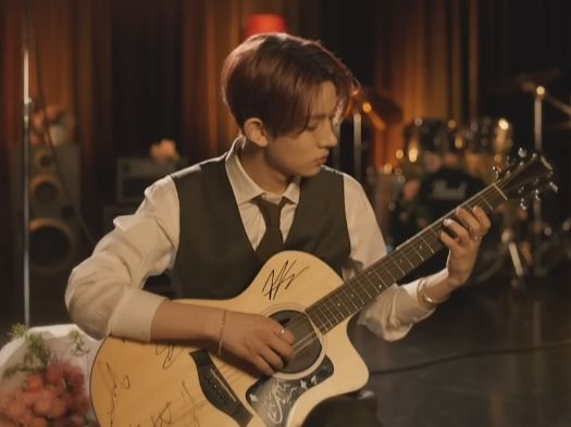 ellie⁷ 𐙚 tweet media