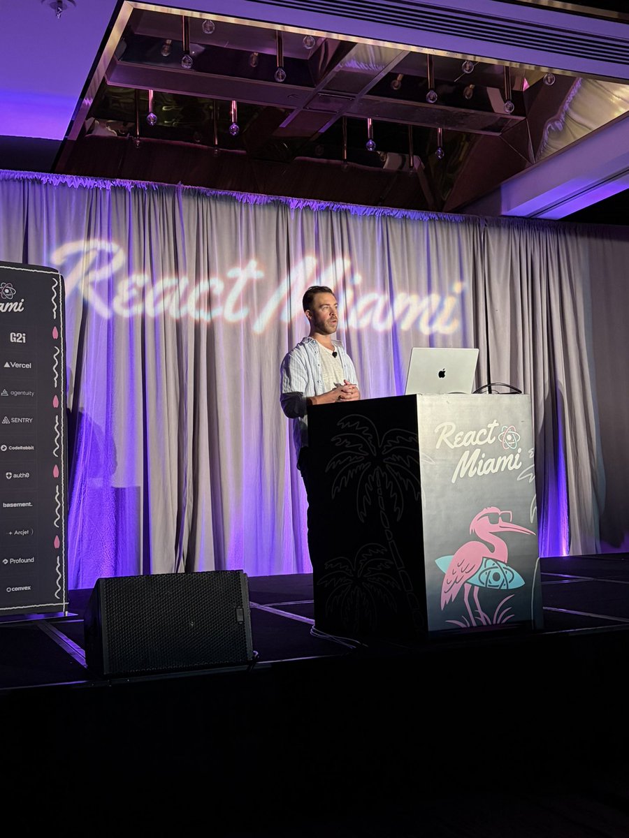 Payload tweet media
