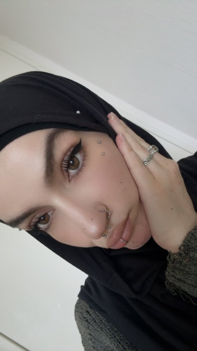 🗡️ nini on fire tweet media