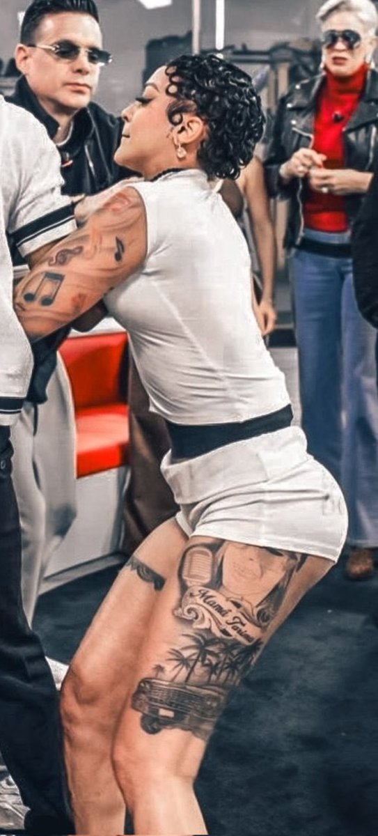 Sarahh🦂 tweet media