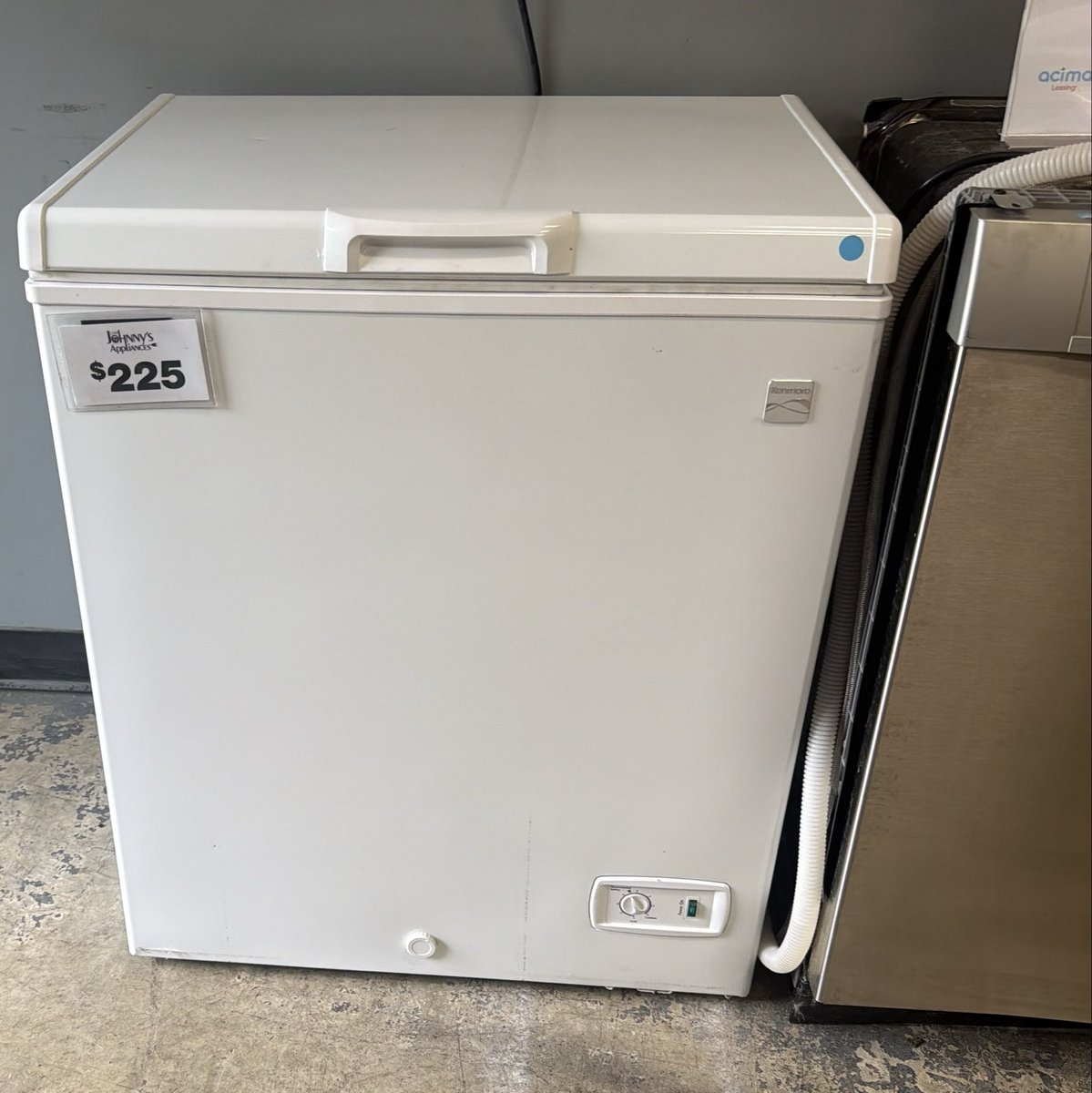 JohnnysApplian1's tweet image. Fresh Floor Friday! These appliances just hit the showroom floor and they won’t sit long. Come see what just rolled in.

☎️ 901-237-1936
📫 4570 Raleigh LaGrange, Memphis 38128 
⏰M-F: 10A-6P; Sat: 10A-3P

#FreshFloorFriday #NewArrivals #InStockNow #ShopLocal #ApplianceDeals