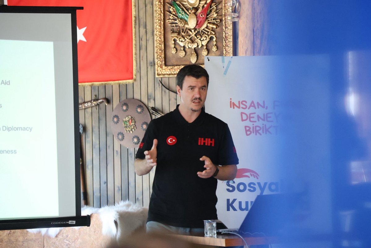 İHH Afet Yönetimi tweet media