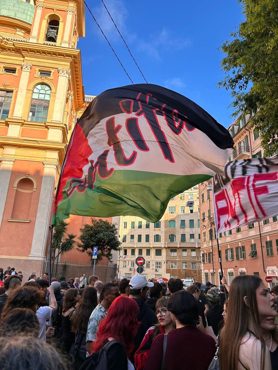ultras_antifaa's tweet image. #Italy — An antifascist demonstration was held in Genova. The action was a preliminary gathering held ahead of the April 25, 1945 commemoration.