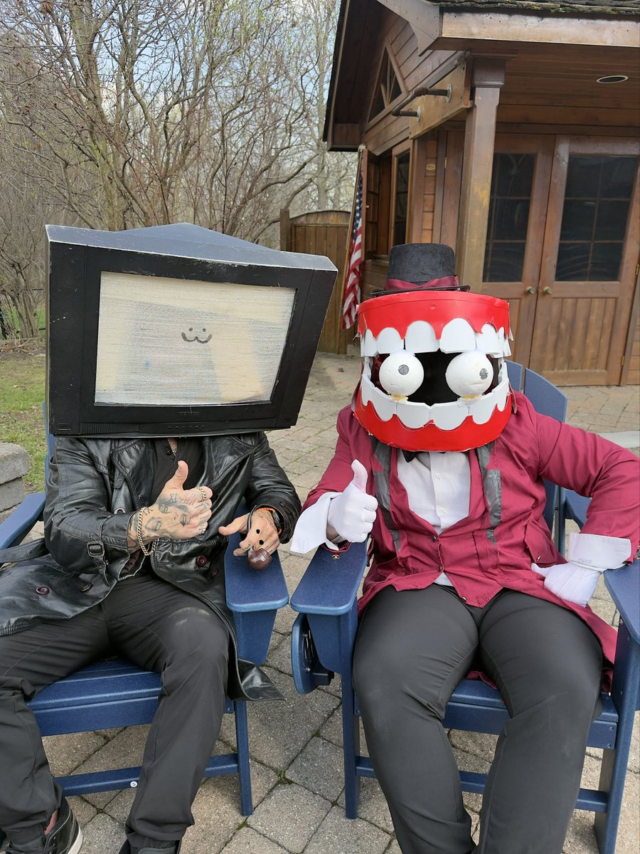 TheRealCaine tweet media