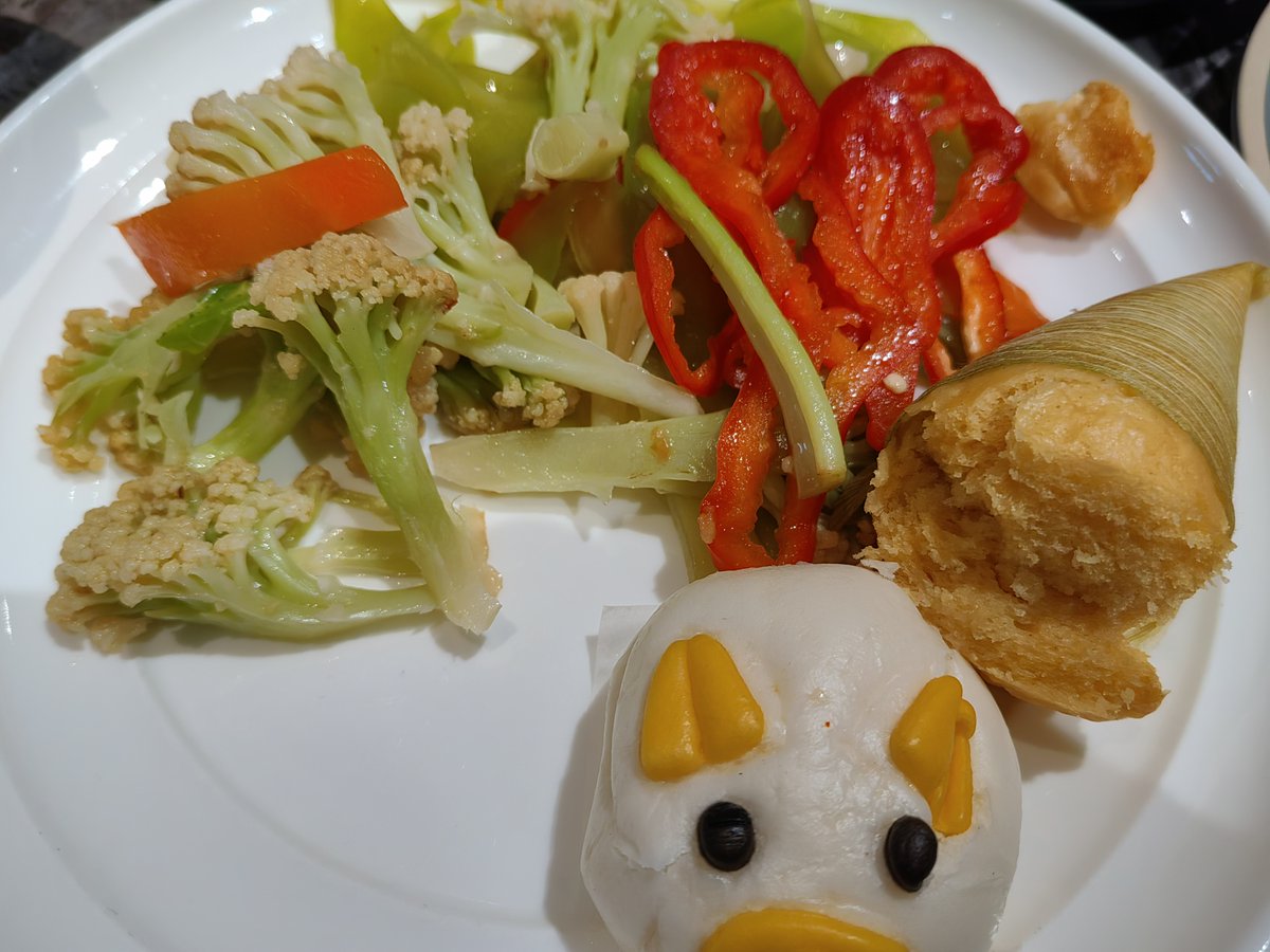 CidaSARAIVA's tweet image. Swap junk for fuel!  Grilled chicken + quinoa + roasted veggies = 30g protein, fiber u0026 slow carbs. Prep in 15 mins—sustain energy, crush cravings, hit your goals. #FatLossMeals #CleanEating