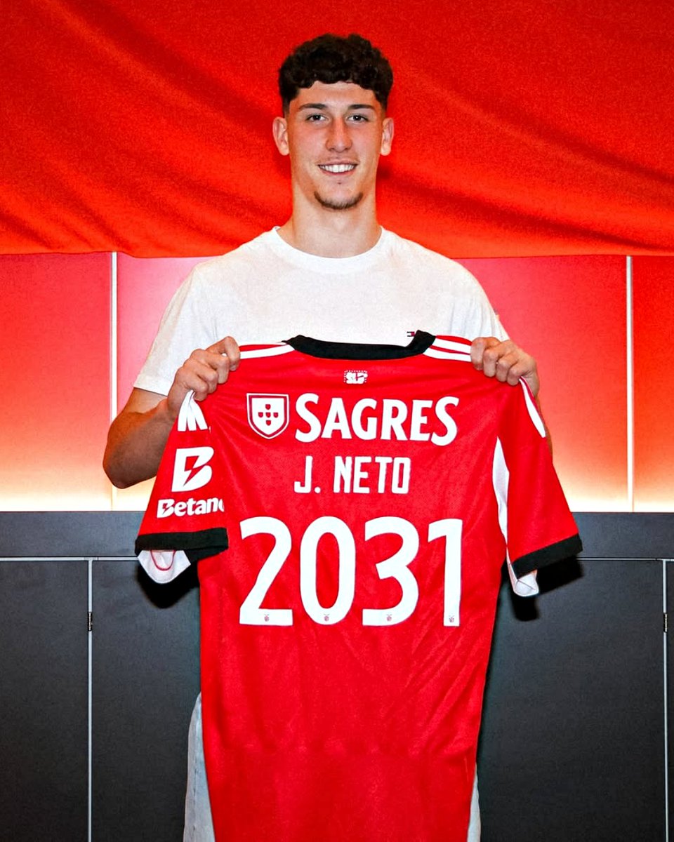 José Neto renovou com o Benfica até 2031 e fica com cláusula de rescisão de 80M€.