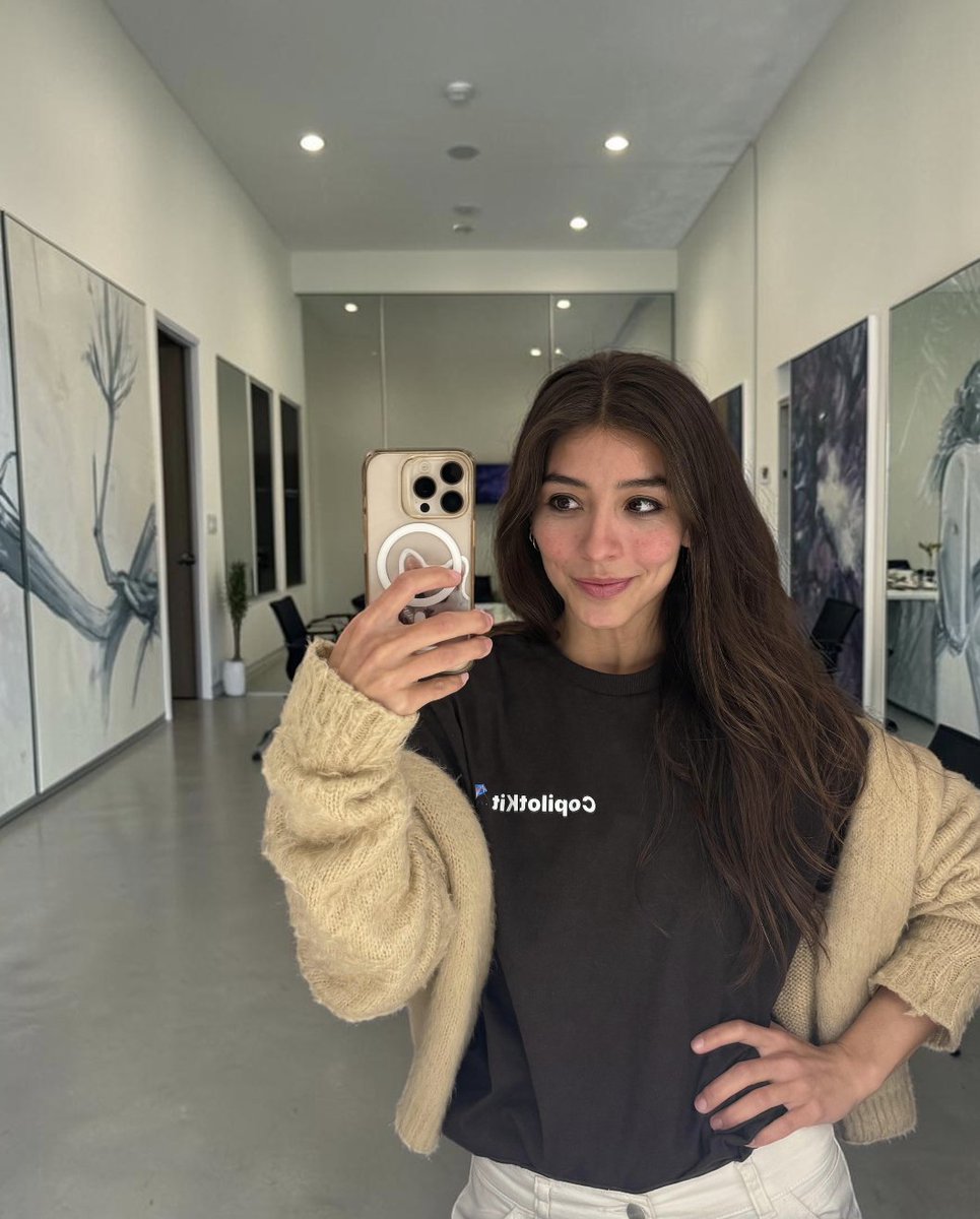 sofía🪁 tweet media