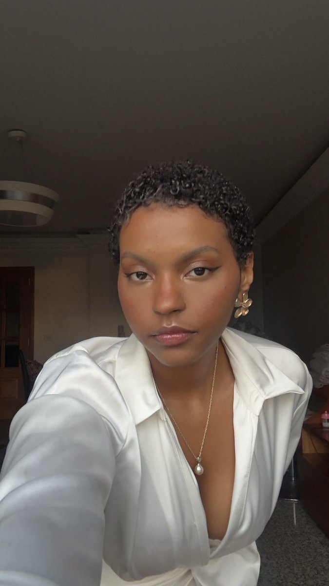 shookyicecakey's tweet image. Ahhh do i look cute? 
#23 #OOTD