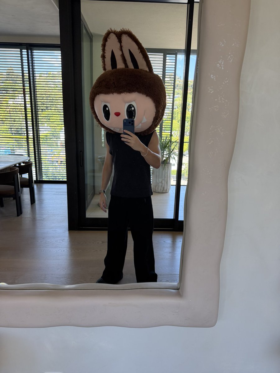yanny tweet media