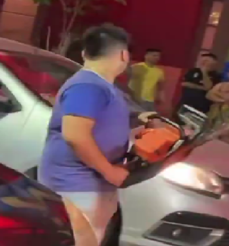 César__ tweet media