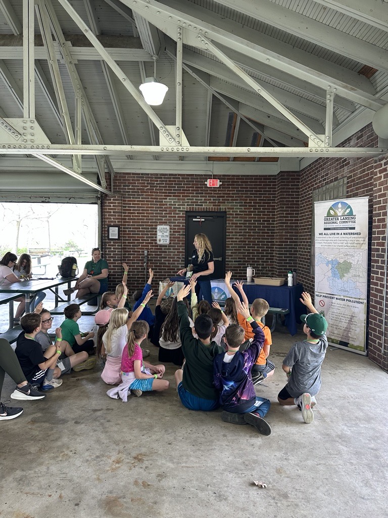 MI_TCRPC's tweet image. Happy Arbor Day, Greater Lansing! 🌳🌲

We spent Arbor Day at the @potterparkzoo for their tree-planting ceremony and with the @GLRC4stormwater, teaching kids about the importance of trees!

#ArborDay #Trees #CleanAir