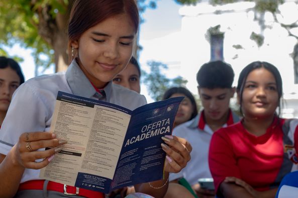 GoberCaldas's tweet image. ¡Qué nota! 🙌

En #Caldas le estamos apostando a una educación que sí abre puertas. Hoy, el 97% de nuestras instituciones educativas ya están articuladas con la educación superior, permitiendo que miles de jóvenes accedan a la doble titulación.