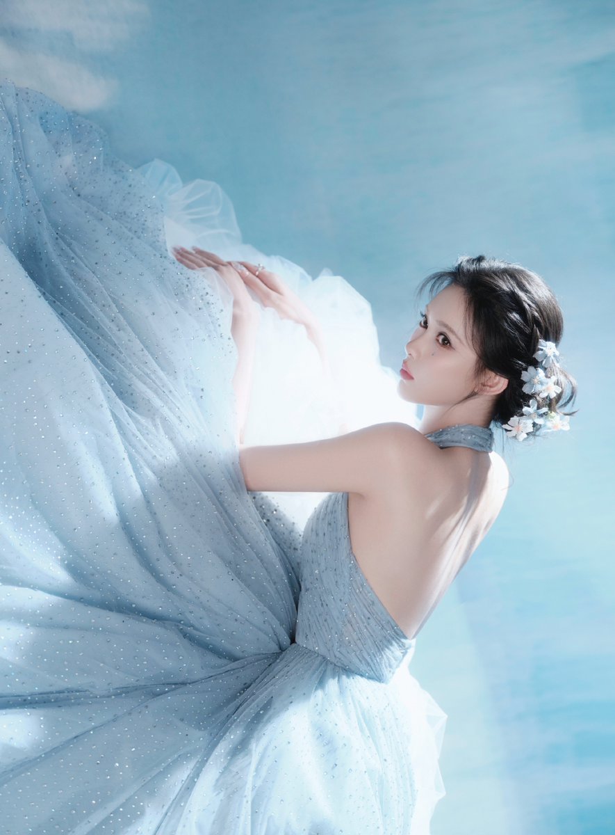 bai_lu_twh's tweet photo. #MengZiyi #ZoeyMeng #孟子义 🇨🇳💘💘💘
Meng Ziyi in her second look for Hunan TV x TMALL Double 11 Crazy Night
#HunanTVxTMALLDouble11CrazyNight
📺#RoyalRumors
📺#Blossom
📺#ThePrincessGambit
gorgeous💘💘💘
spectacular💘💘💘 https://t.co/AylncfcLMO